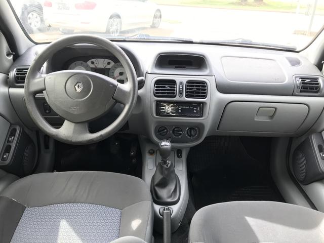 Clio Sedan sem detalhes Na oferta! - Foto 4