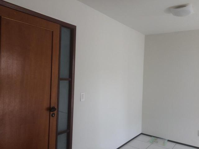 Apartamento para alugar no condomínio Porto Ravena Bairro Ponta do Farol Próximo a AABB - Foto 11