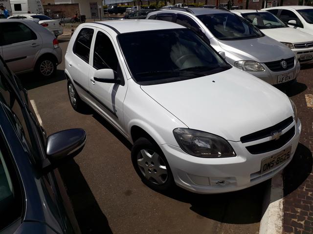 Celta LT 2013 Completo $ 21,500 ZAP *