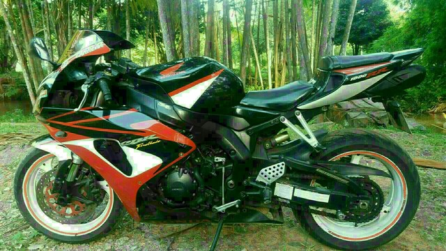 HONDA CBR 1.000 ACEITO TROCAS TUDO OK