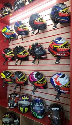 Capacete marca axxis 