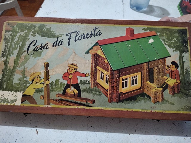 Jogo anos 70 de madeira ótimo estado 