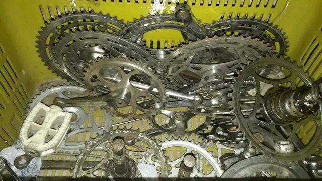 Coroas e pedivelas para bicicletas antigas a partir de 30,00 Pix - 2609 - Foto 2