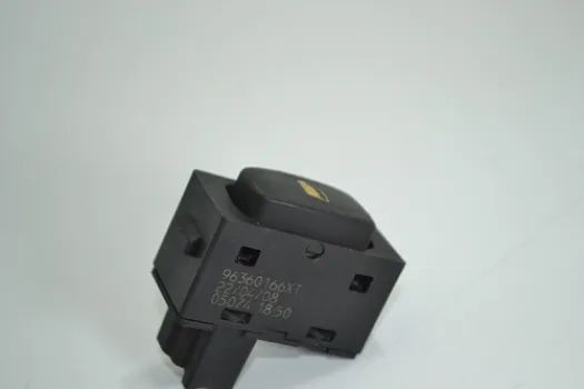 Botão Vidro Traseiro Direito Peugeot 307 2008 2009 Original - Foto 4