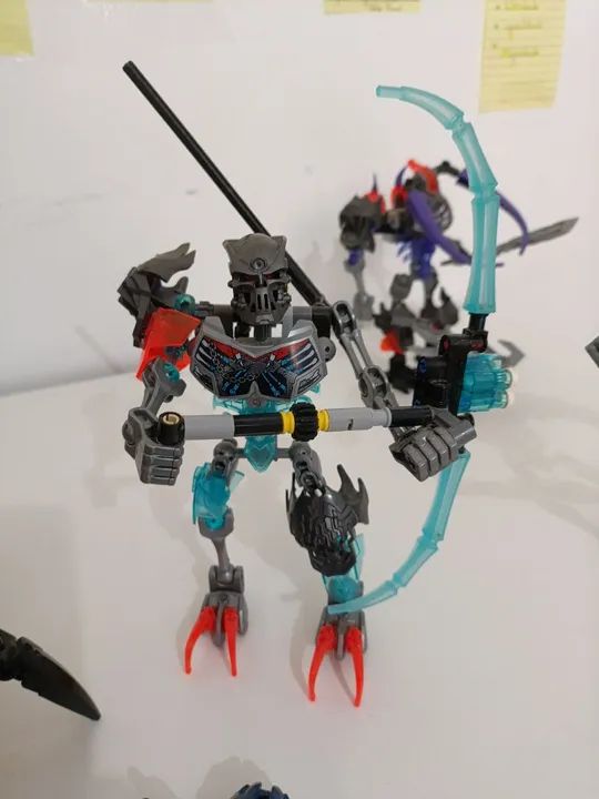 Boneco de Lego Bionicle - Coleção vendo ou troco por um celular - Foto 3