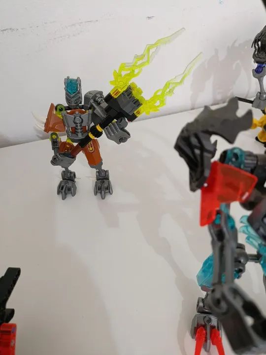 Boneco de Lego Bionicle - Coleção vendo ou troco por um celular - Foto 5