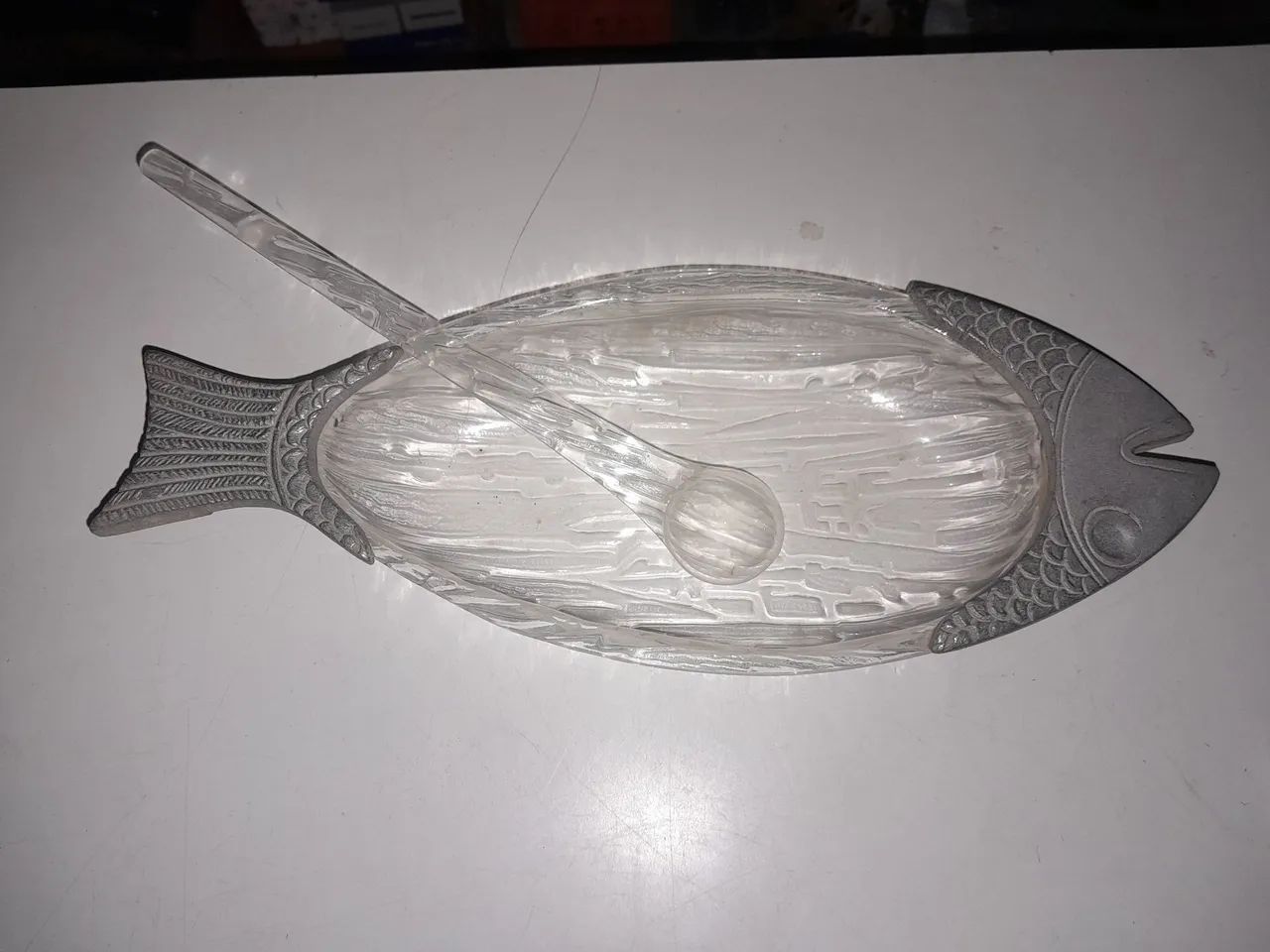 Conjunto em forma de Peixe de acrílico para Servir