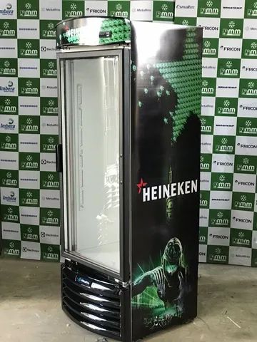Cervejeira Metalfrio porta vidro semi nova