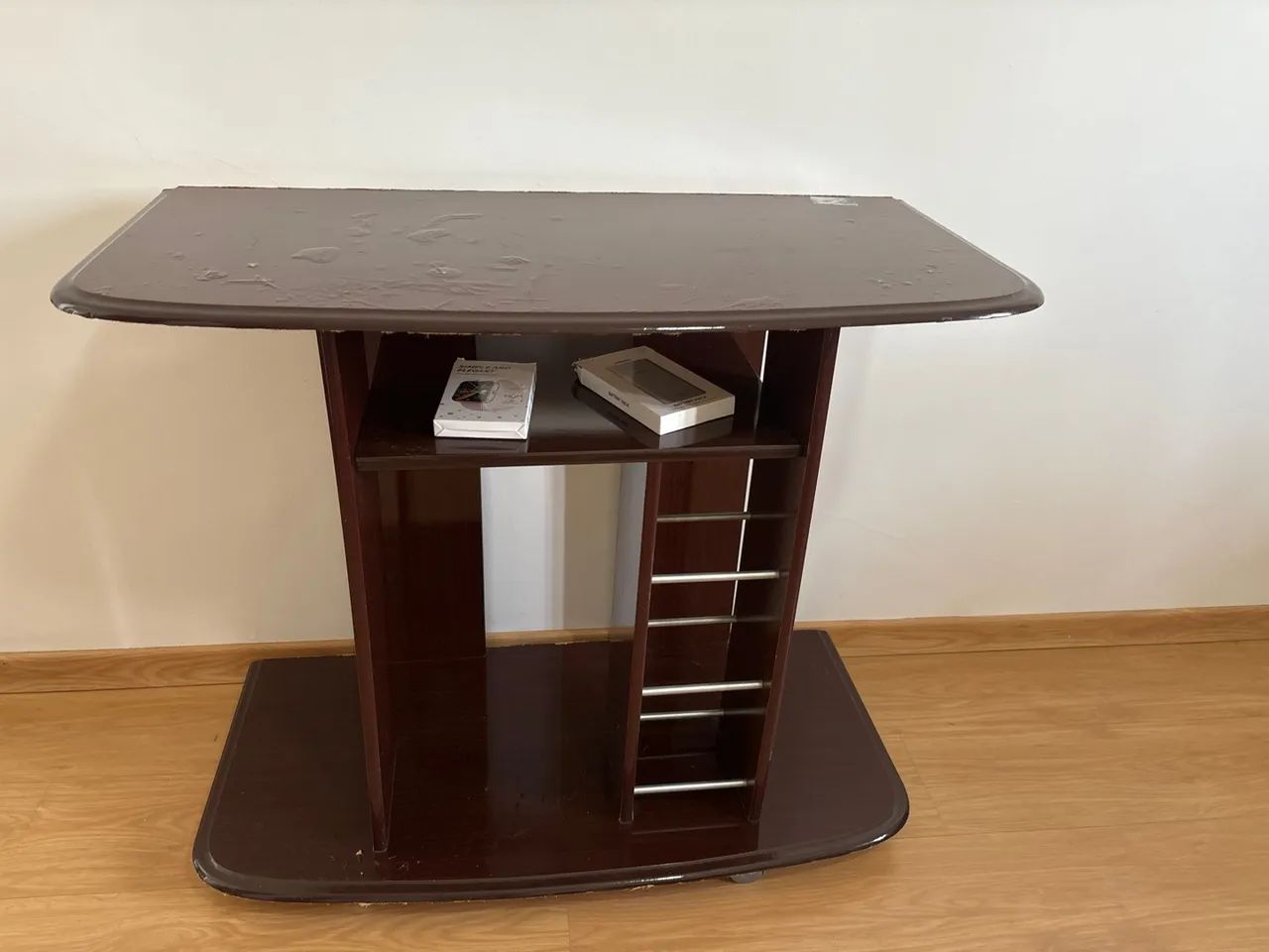 Rack com rodinhas para tv 