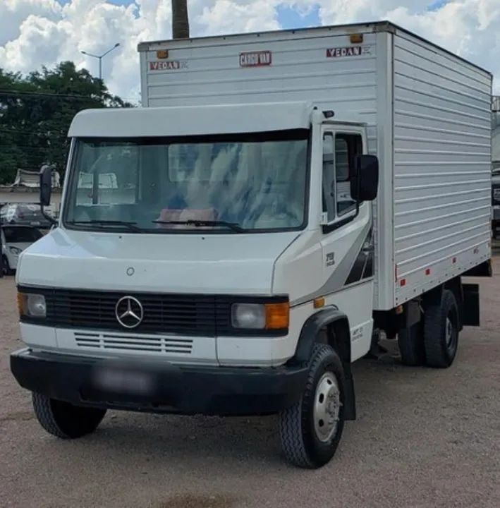 MB 710 bau ano 2012