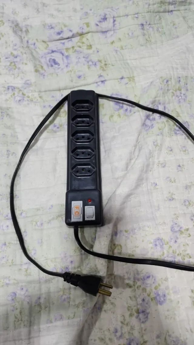 Filtro de Linha 5 Tomadas Bivolt 80cm Cinza 5000 1 UN Forceline