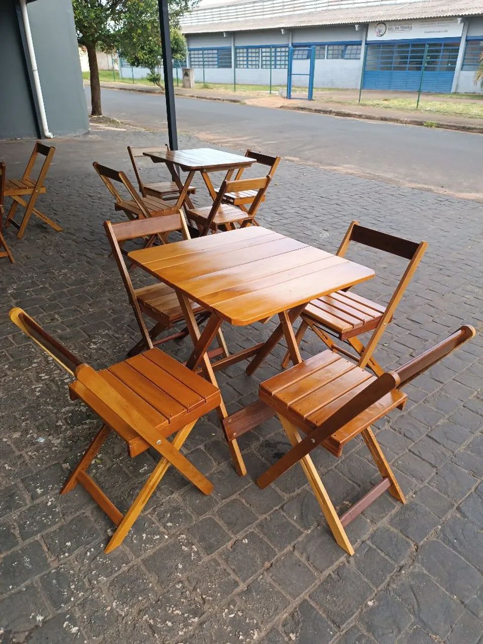 Conjunto de Mesa e Cadeiras Rústicas Dobráveis - Foto 3