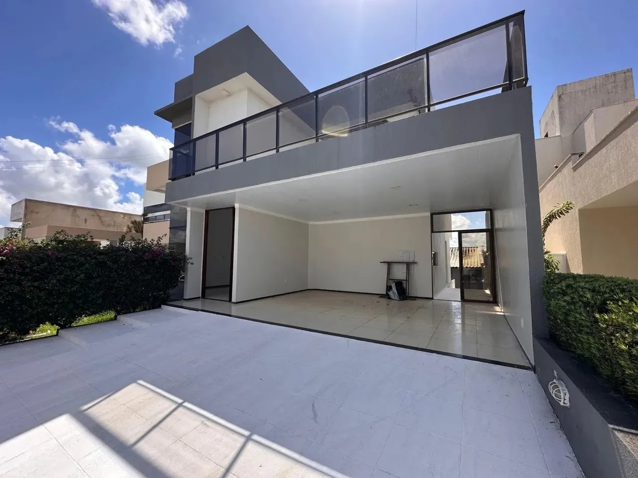 Casa para Locação em Arapiraca, Canafistula, 4 dormitórios, 2 suítes, 2 banheiros