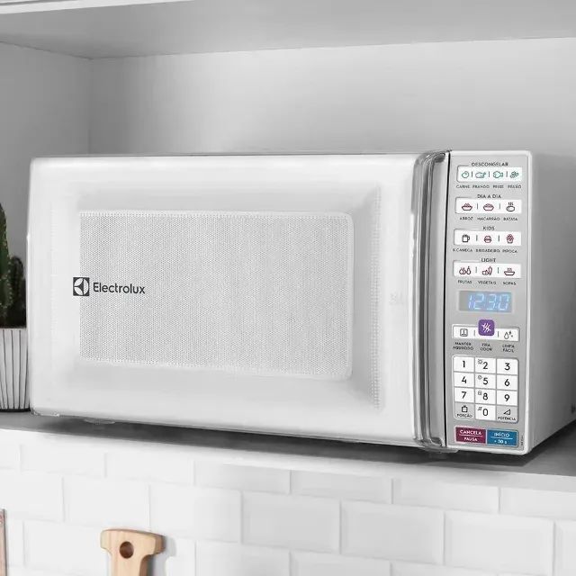 Microondas Electrolux 34 litros ME044 R$499,00 !!