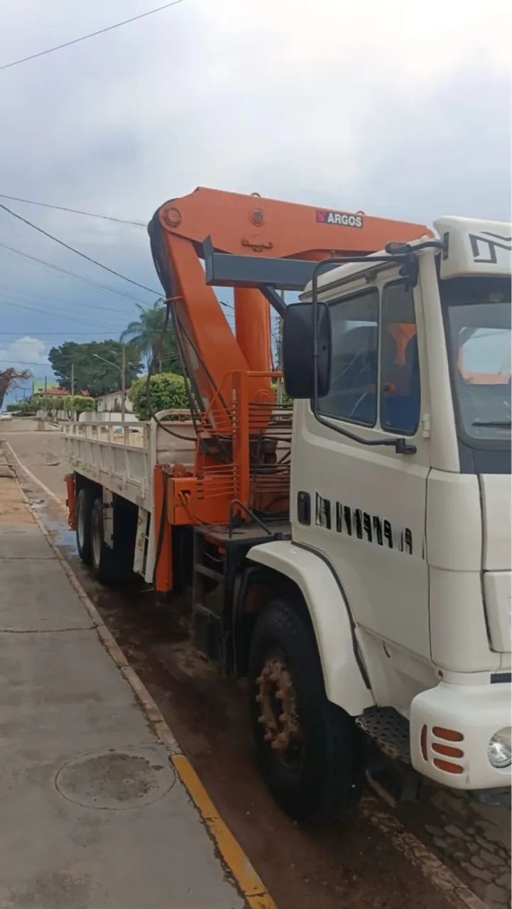 Caminhão Munck Mercedes-Benz - Foto 3