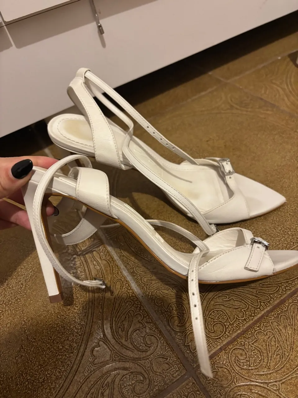 Sandália Feminina Branca Elegante