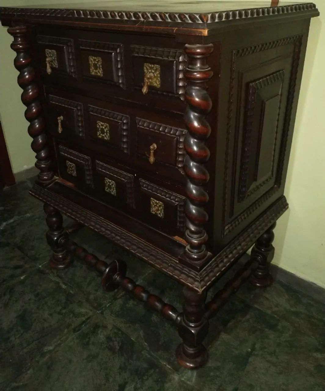 Cômoda Colonial