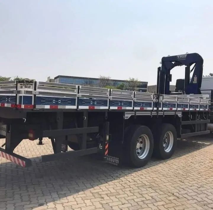 Vw 24.280 carroceria munk 6x2 ano 2014 - Foto 5