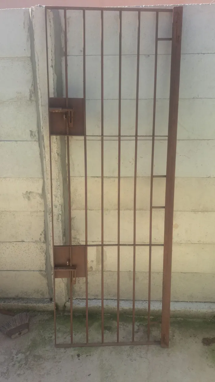 3 Grades de Ferro Reforçado 150,00 cada