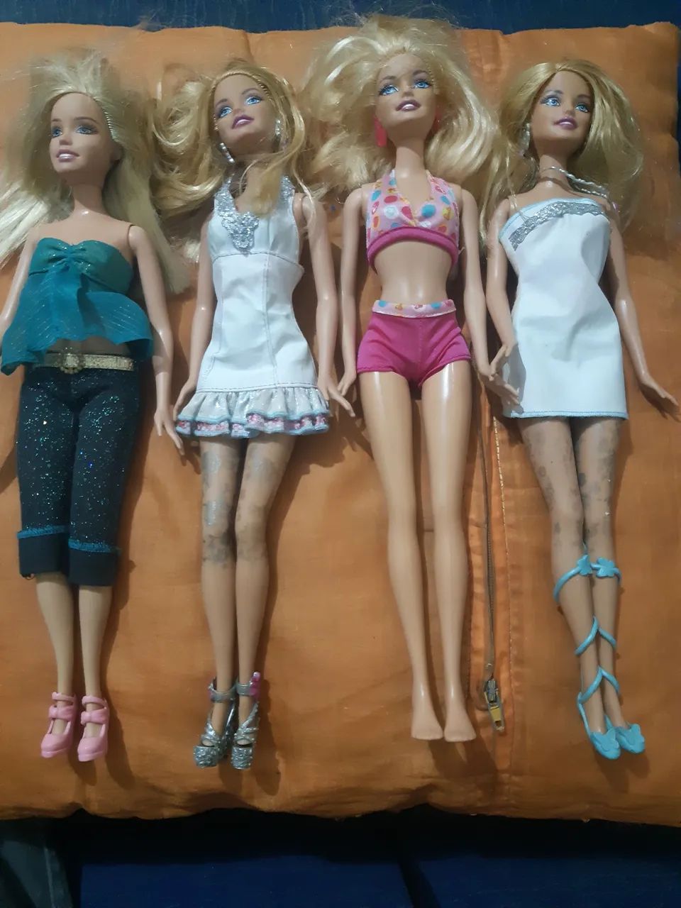 Kit com 4 Barbie