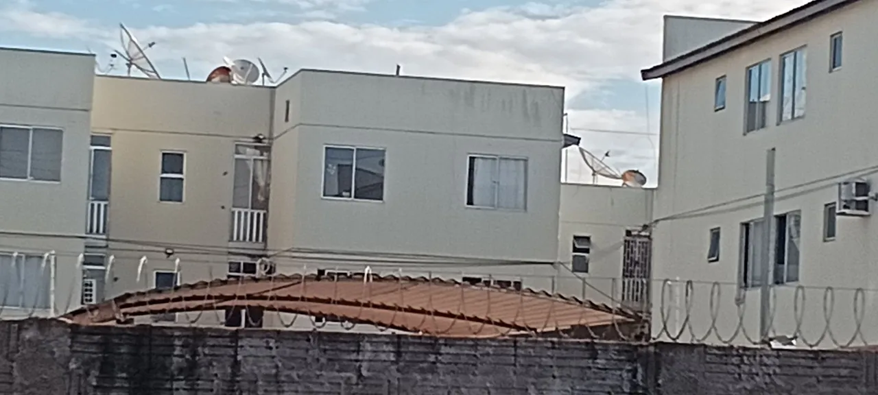 Vendo Apartamento troco por moto,ou carro.