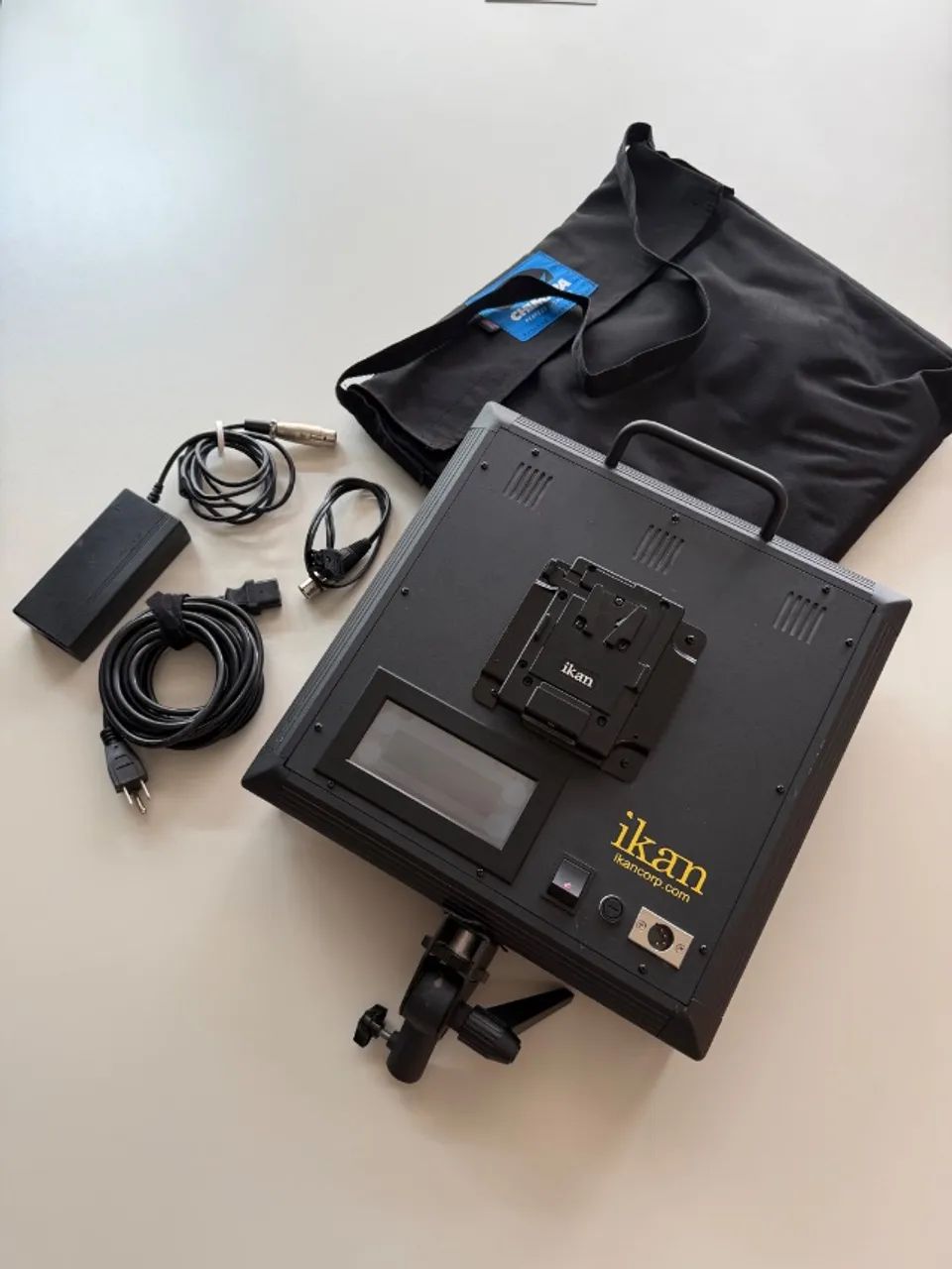 Painel de LED Ikan Bi-Color 1×1 - Profissional - Foto 3