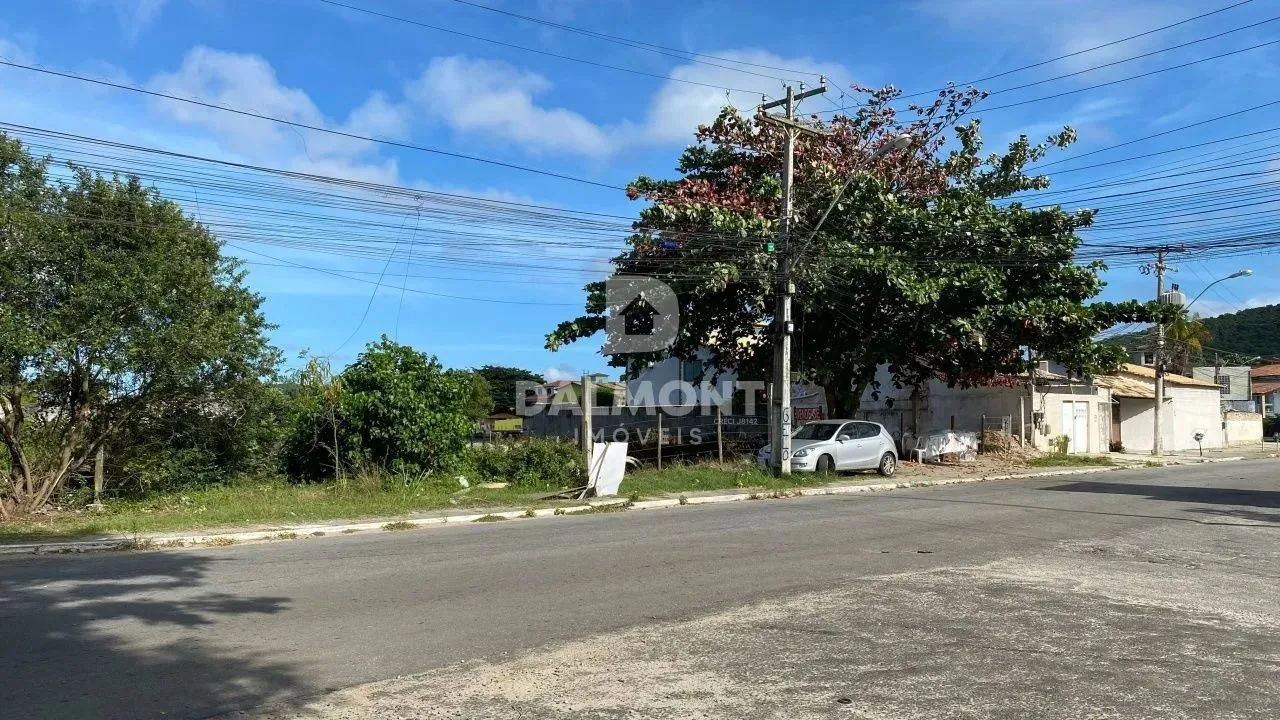 Ogiva - Cabo Frio/RJ - Terreno plano na principal av da Ogiva/Peró - 877m²