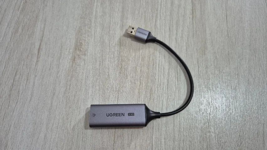 Adaptador Ugreen para rede/internet com fio 2.5 Gbps, USB-A 3.0, em excelente estado
