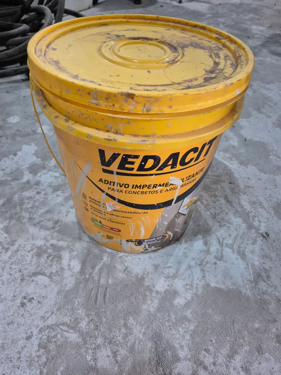 Sobra de obra Vedacit Impermeabilizante para Concretos e Argamassas