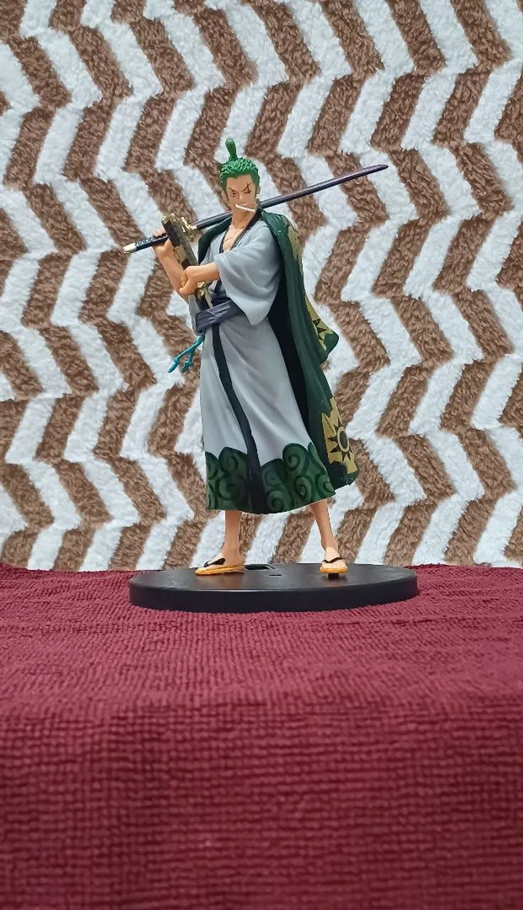 2 Bonecos de ação One Piece Zoro e Ace