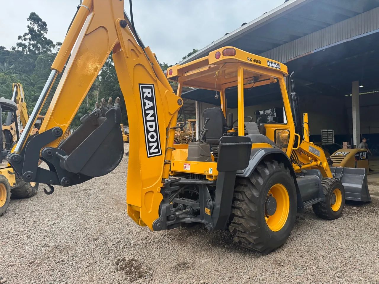 RETROESCAVADEIRA RANDON RK406B - Foto 2