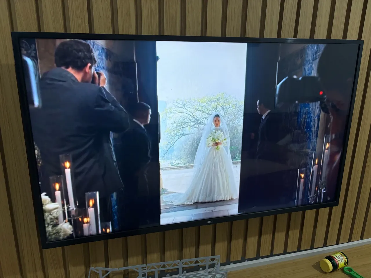 TV LG 43 polegadas 1.000$