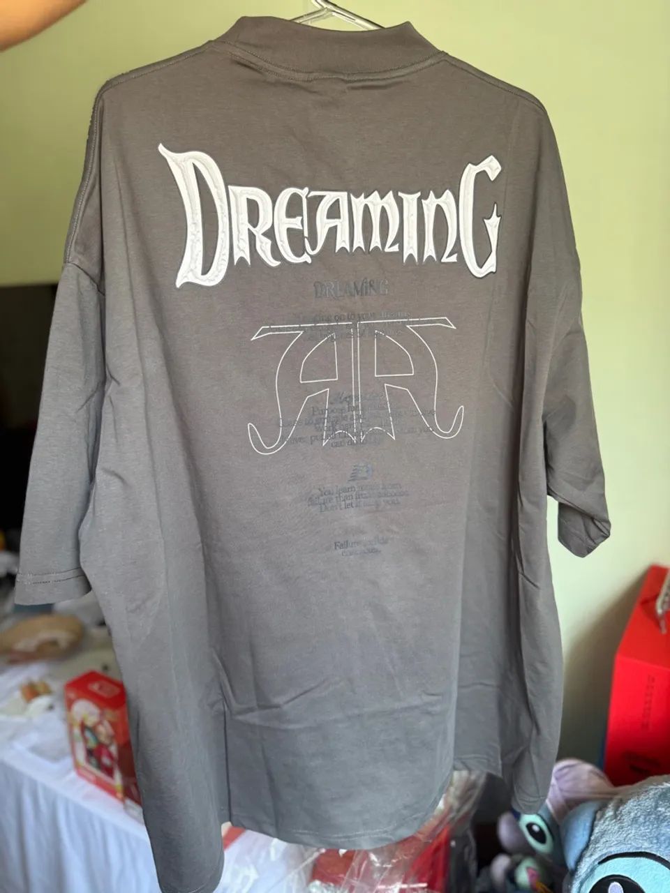 Camiseta Oversized Cinza Estampa com alto relevo  - Foto 5