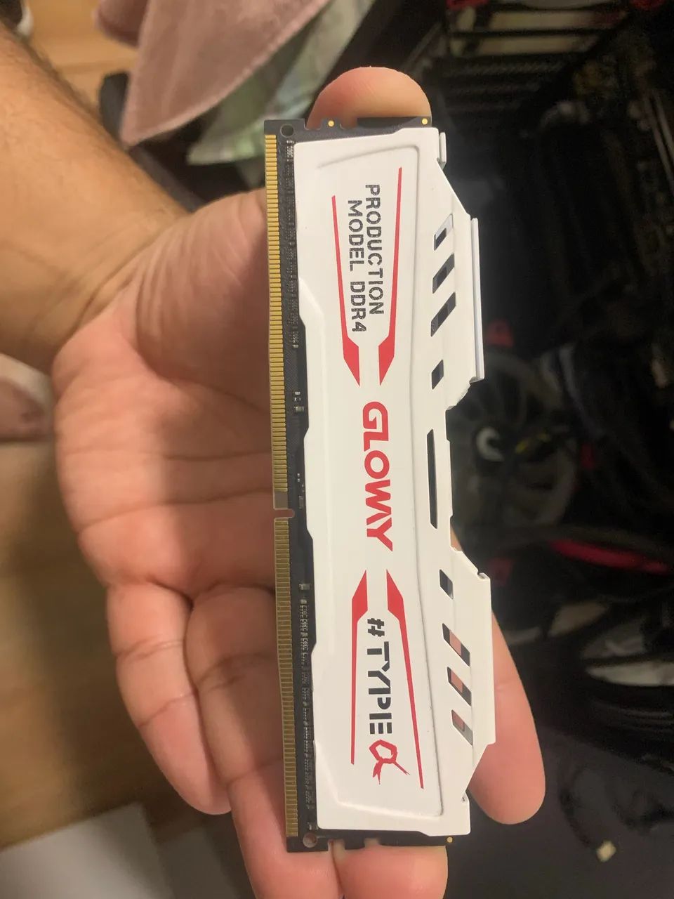 Two 8GB 2666MHz RAM memory sticks64396501955841120