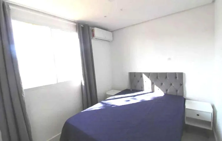 Apartamento dois dormitórios / Praia do Canto / Com mobília