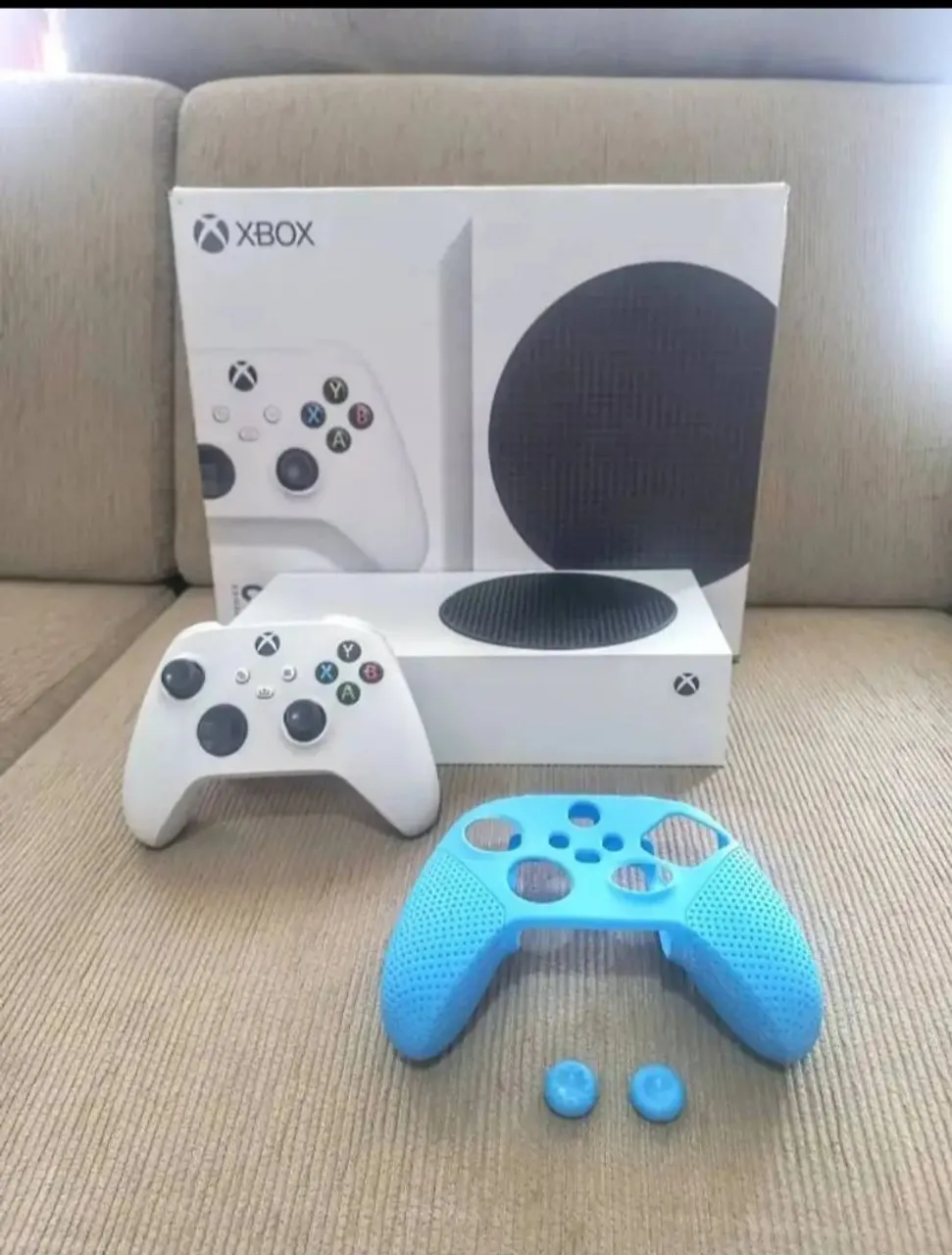 Vende-se Xbox Series S impecável