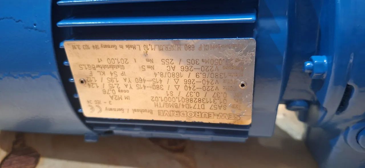 Motoredutor trifásico motofreio 0.5 cv redução 1/201. - Foto 6