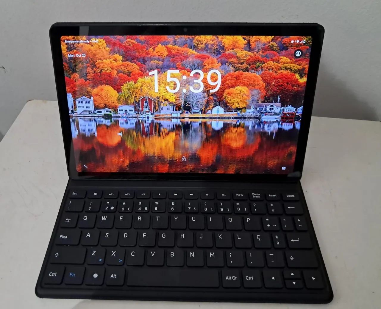 Tablet Vaio TL10 com capa de teclado.