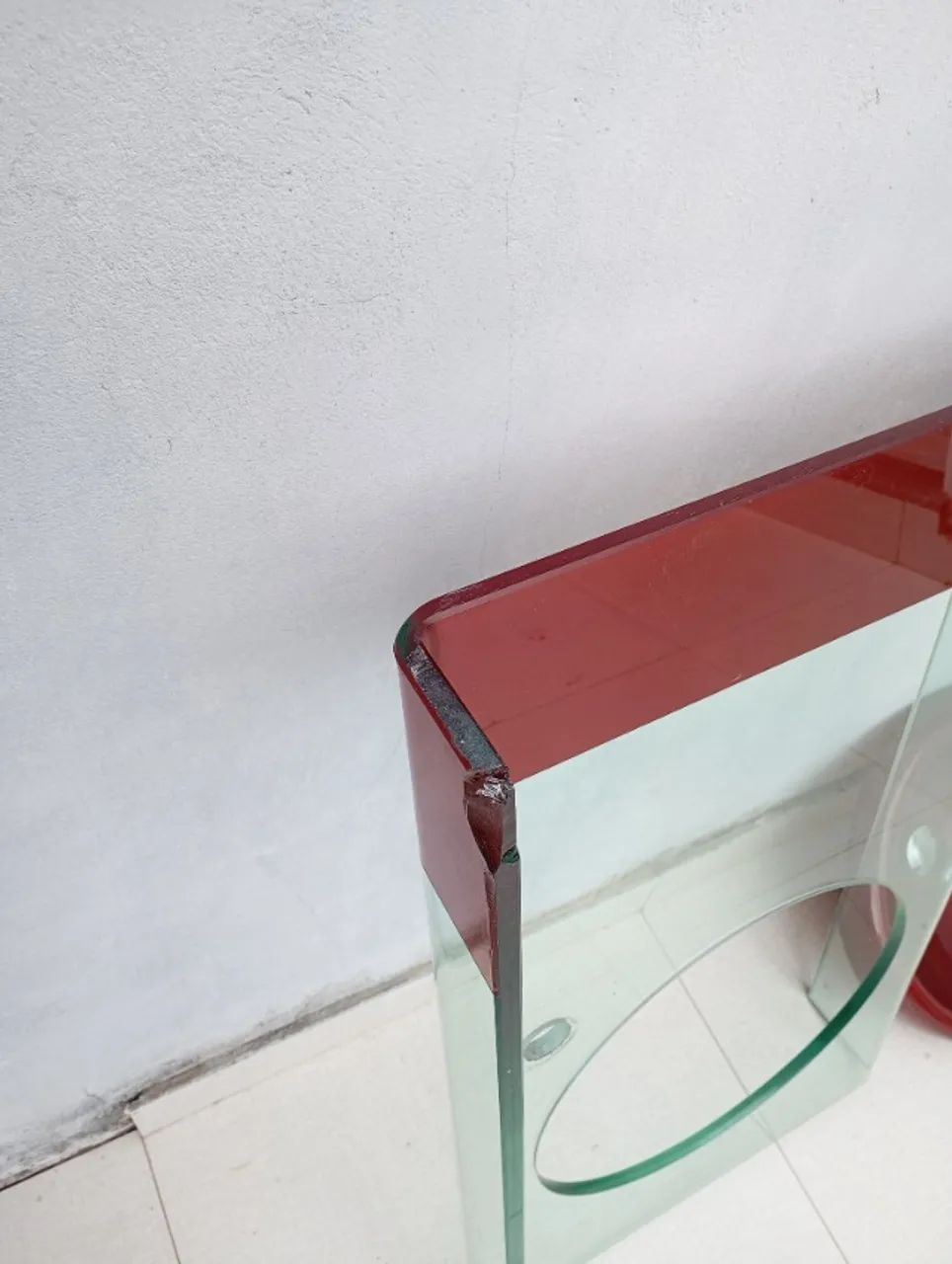 Bancada em blindex para banheiro 