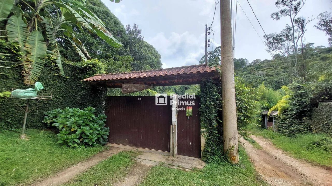 Sítio em bairro nobre, com 3 dormitórios à venda, 23000 m² por R$ 1.950.000 - Braunes - No