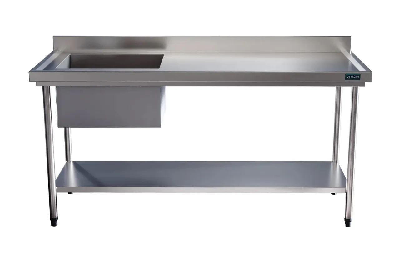 Mesa inox com Cuba 