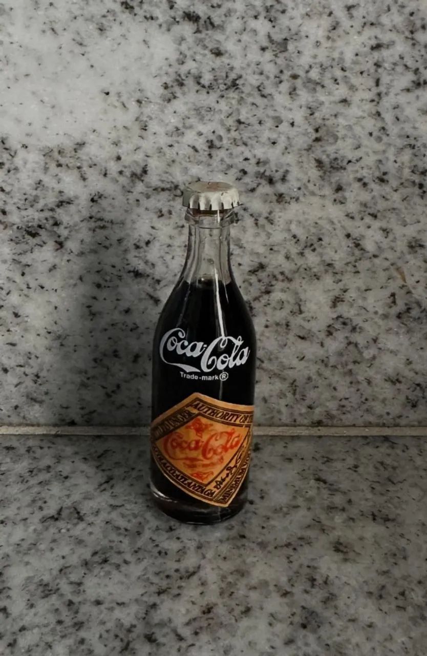 Garrafas (de 255ml e mini) da Cola-Cola colecionáveis - Foto 2
