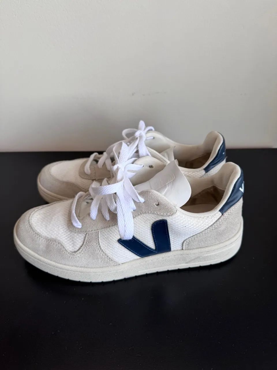 Tênis Veja V-12 Branco com Detalhes Azul - Foto 4