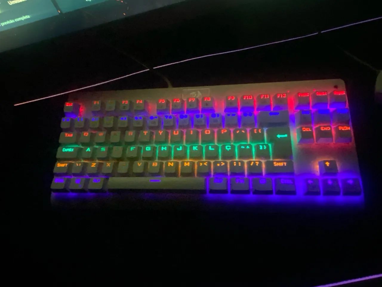 Teclado Redragon Dark Avenger Branco 75%: A Combinac?ão Perfeita de Estilo e Precisão