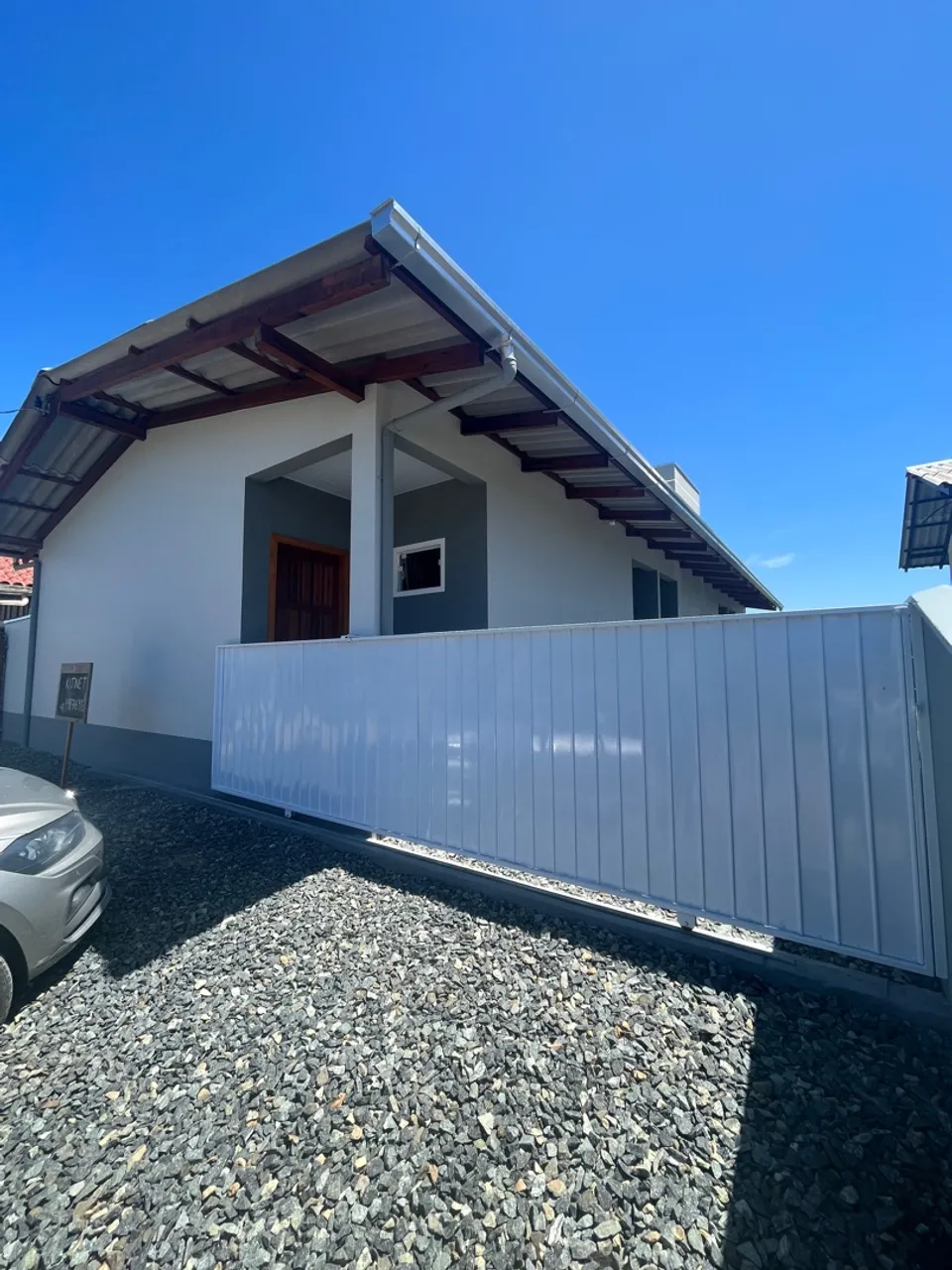 Alugo loft/kitnet em Penha $1.200 c/ água e luz incluso