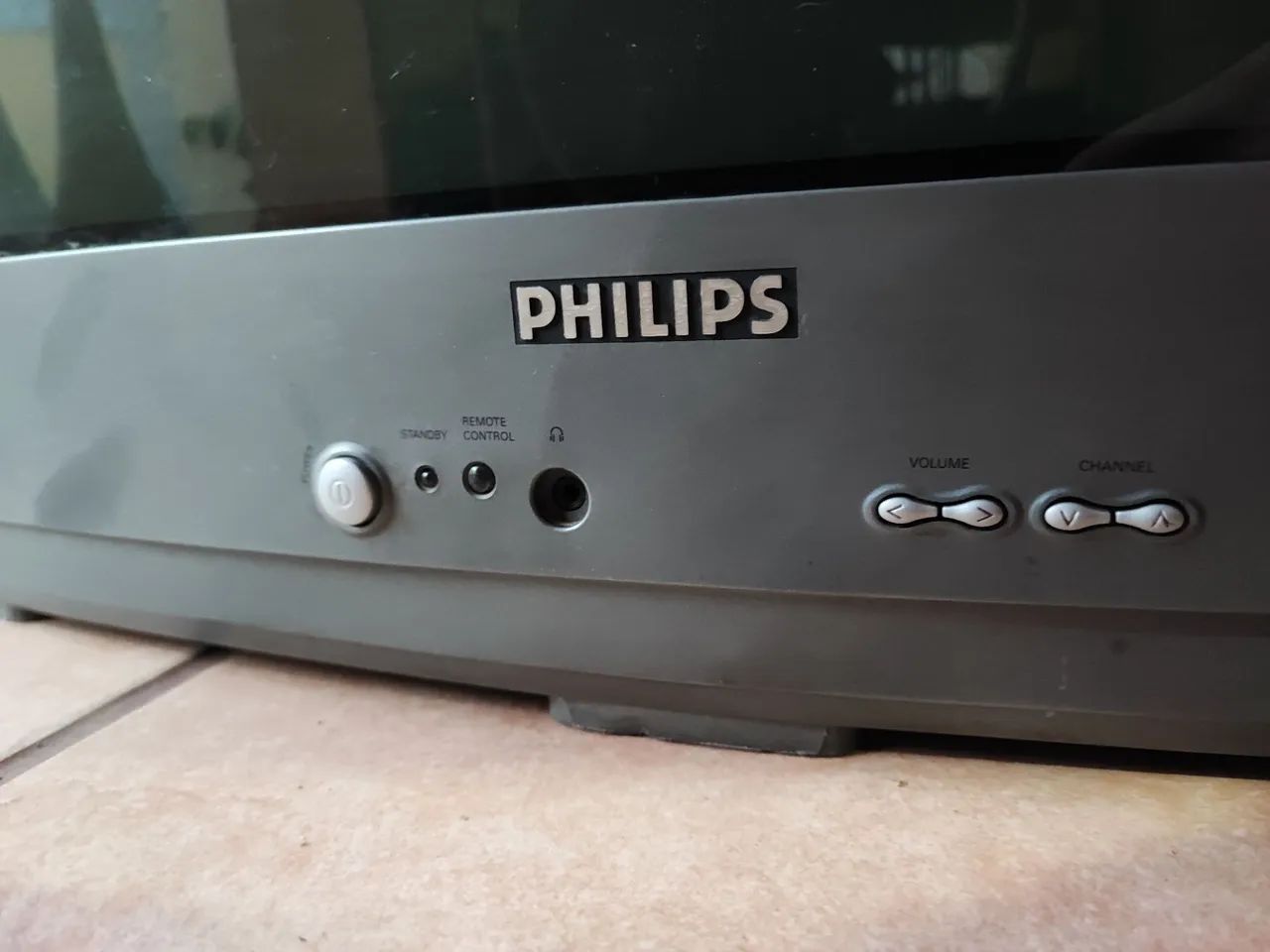 TV Philips de Tubo 29 polegadas Som estéreo - Foto 3