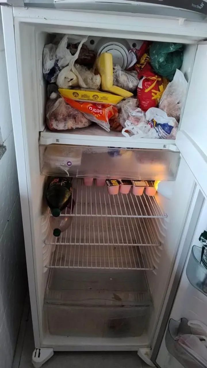 Geladeira Consul Frost Free 300 litros Branca com Freezer  - Foto 3
