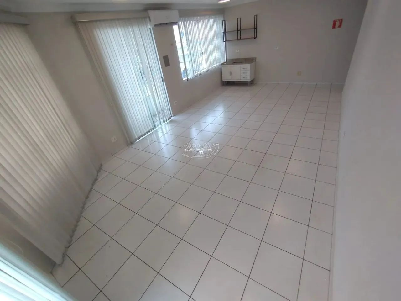 Sala Comercial disponível para alugar no bairro Vila Rezende, Piracicaba SP.(Código SA0017 - Foto 3
