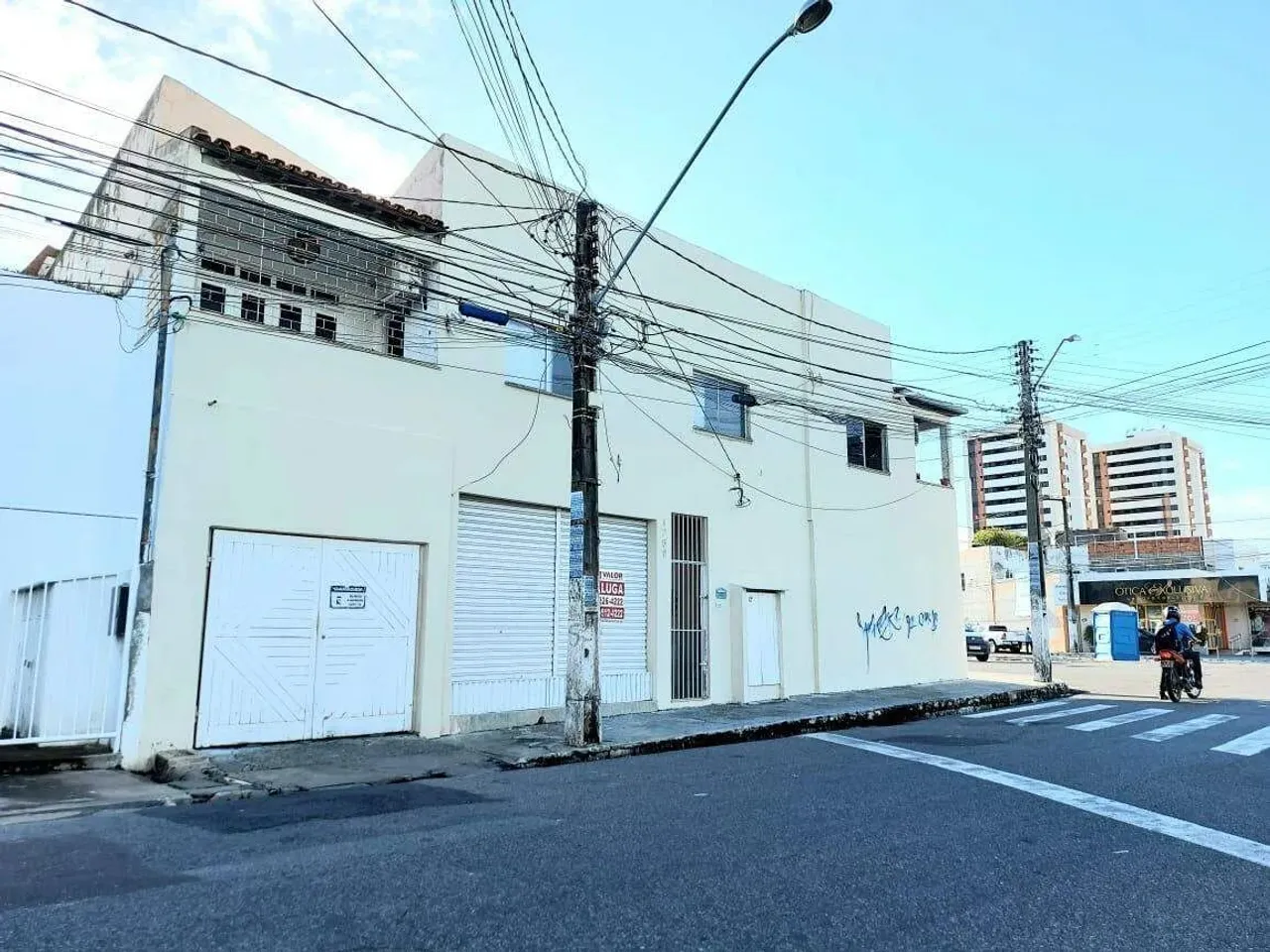LOCAÇÃO | Ponto Comercial, de esquina no Bairro São José - Aracaju/SE.