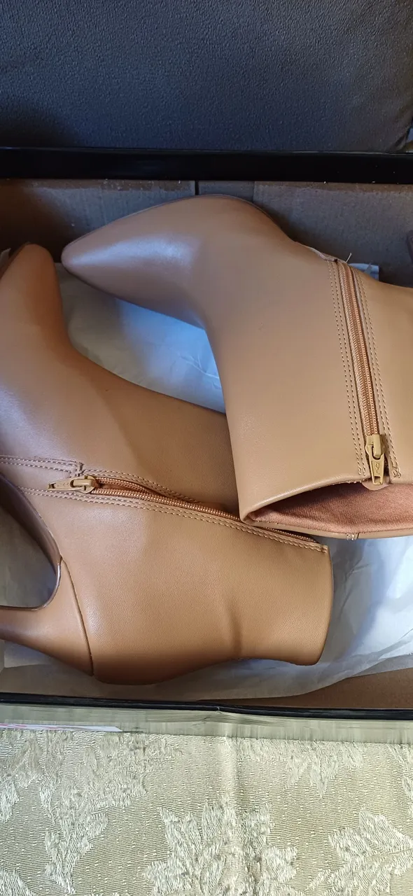 Botas Femininas Bege
